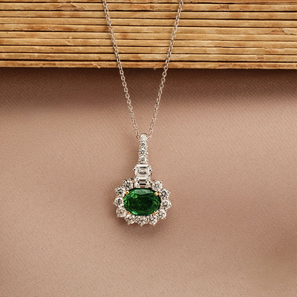 Zümrüt Şöleni by Violla Jewelery % Watches